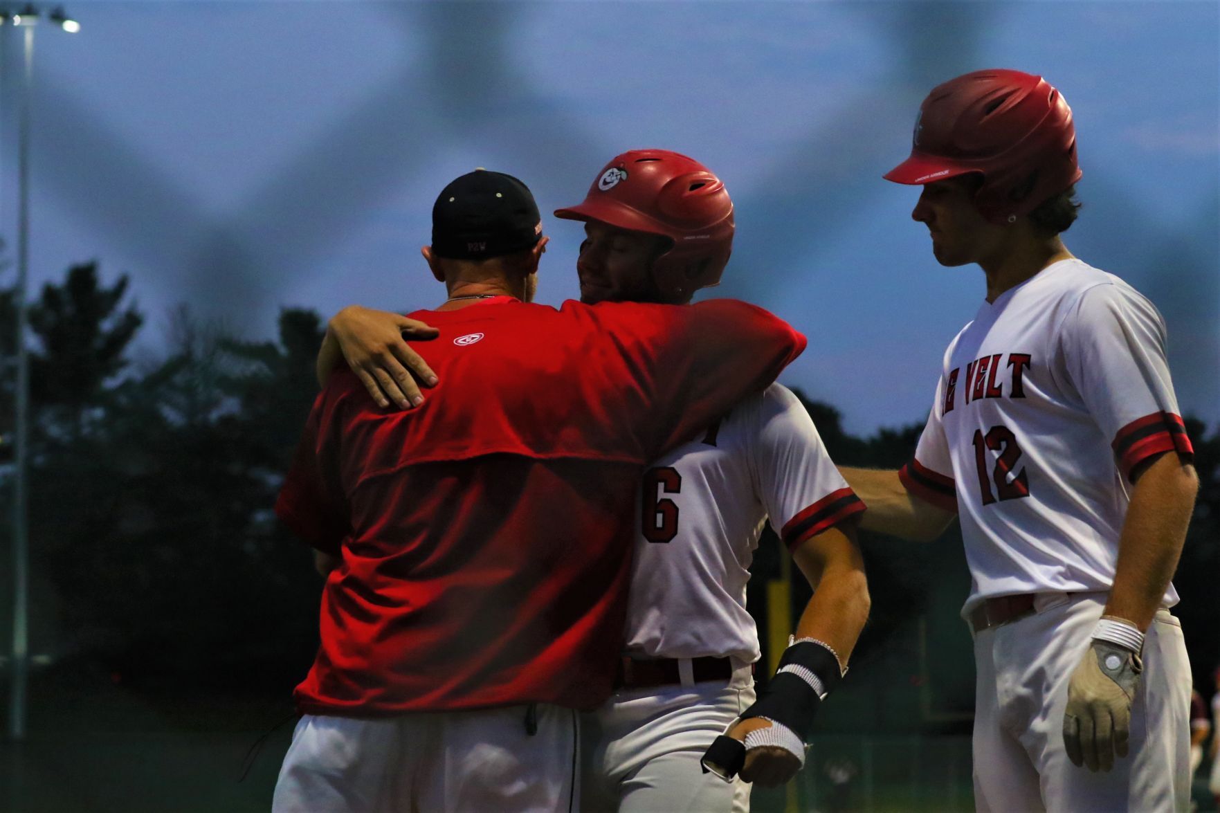 Mason City vs. Dowling Catholic 3.JPG